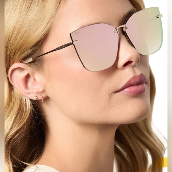 DIFF EYEWEAR x Emily In Paris Mindy Mirrored Sunglasses NWT - Picture 1 of 5